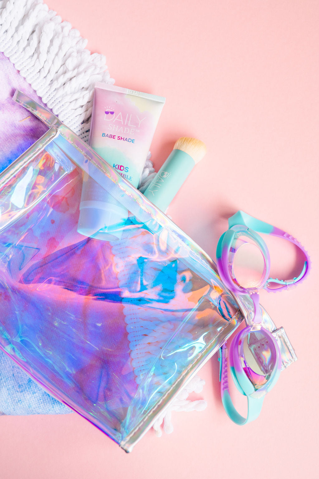 Luxe Shade Kit: Babe Shade SPF 30, Brush & Iridescent Bag