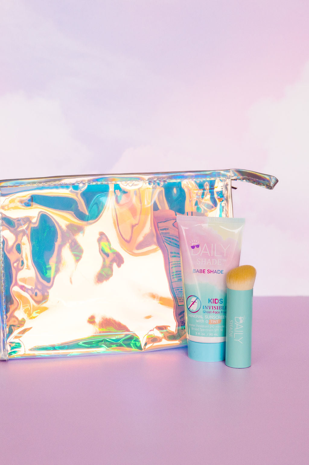 Luxe Shade Kit: Babe Shade SPF 30, Brush & Iridescent Bag