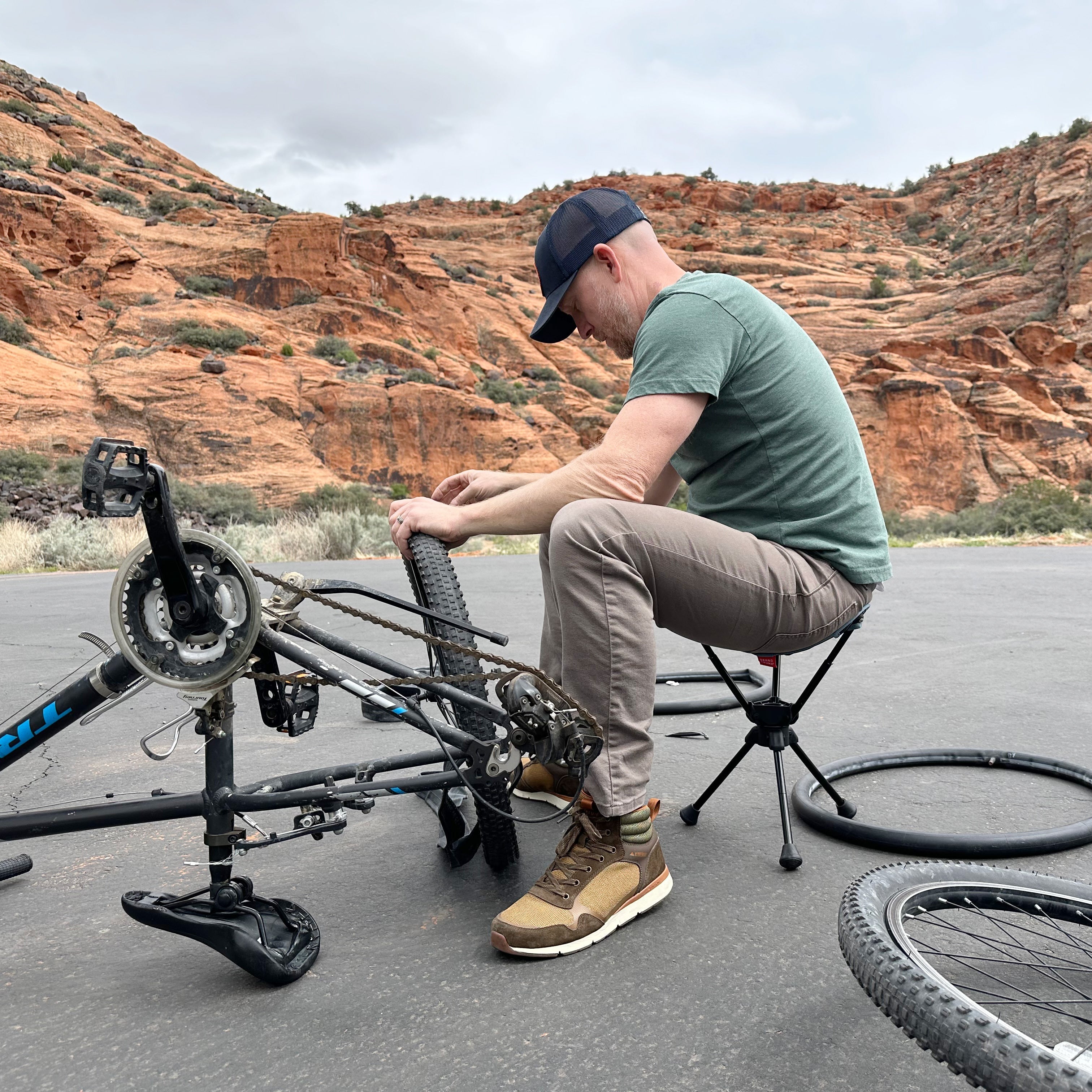 Compass 360° UC Swivel Stool - Ultra Compact