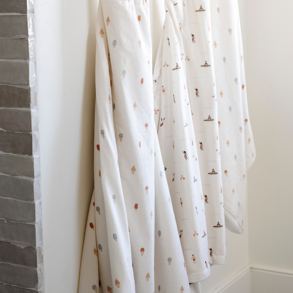 HOODED TOWELS