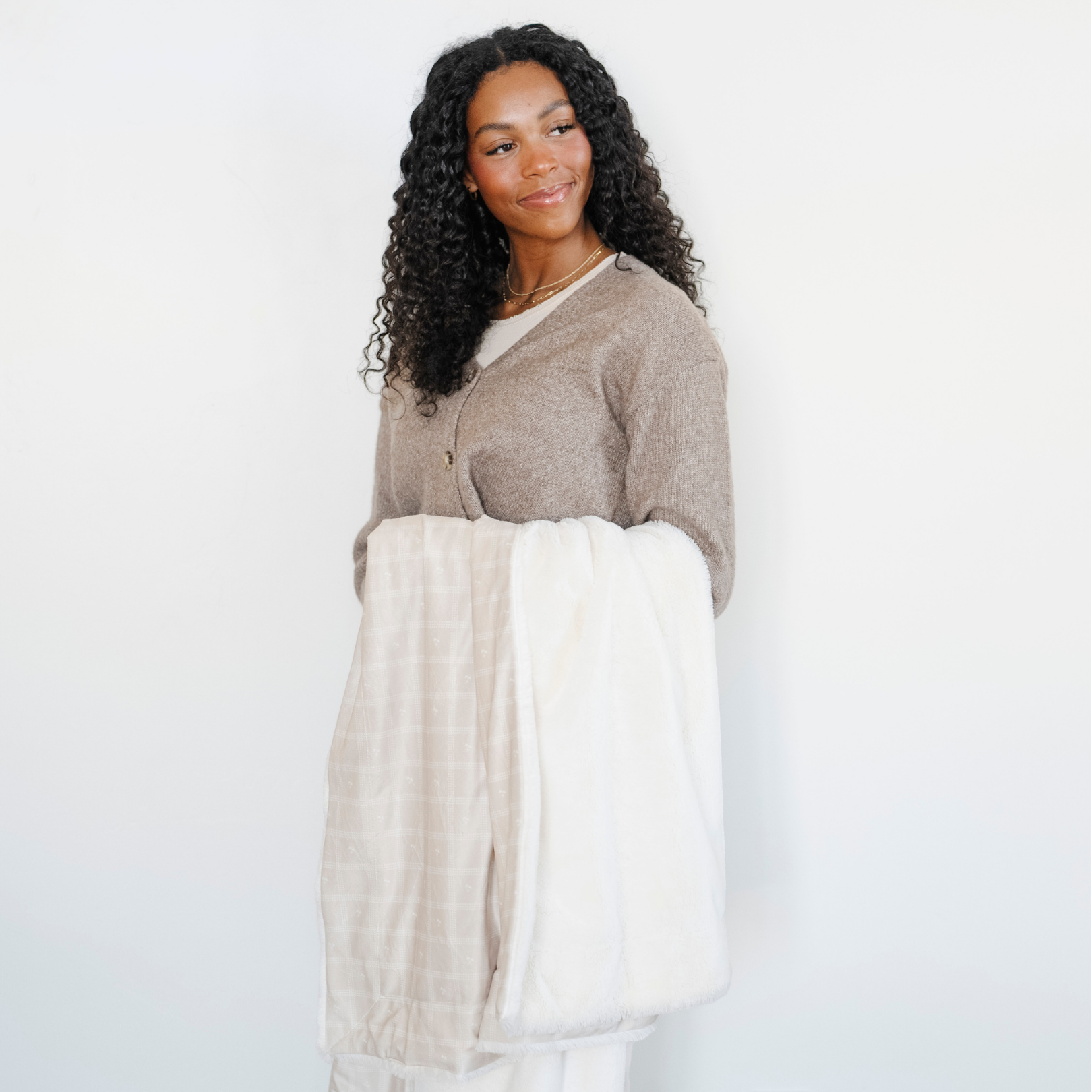 MINKY/LUSH THROW BLANKETS