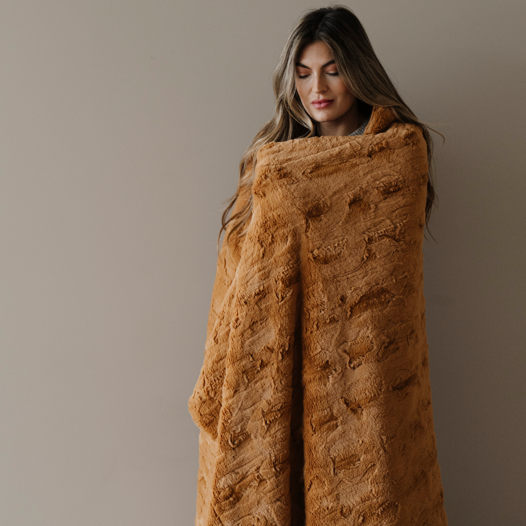 PATTERNED FAUX FUR XL THROW BLANKETS